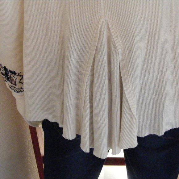 FREE PEOPLE VINTAGE TOP - Picture 6 of 6